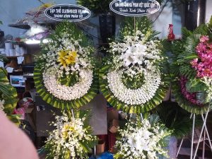 Dịch vụ đặt vòng hoa tang lễ tại Tp Hà Nội