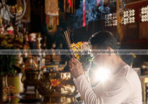 Những lưu ý về trang phục khi thắp hương