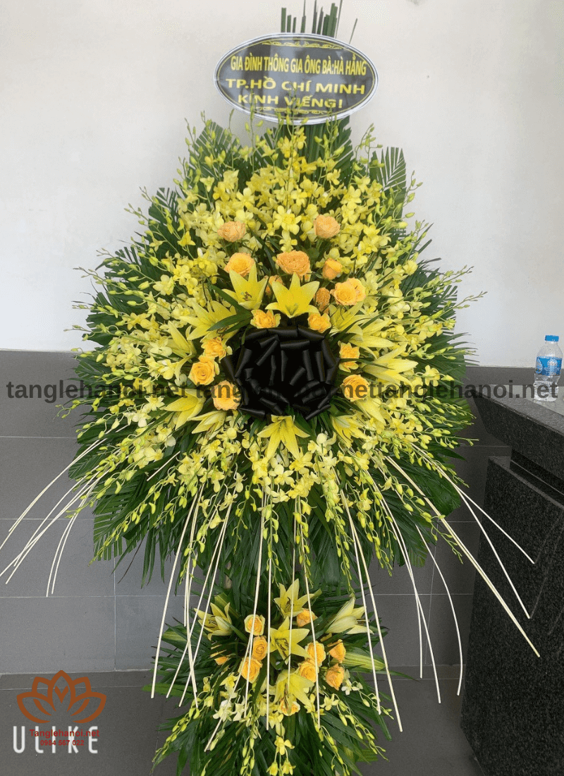 Mẫu vòng hoa tang lễ 13